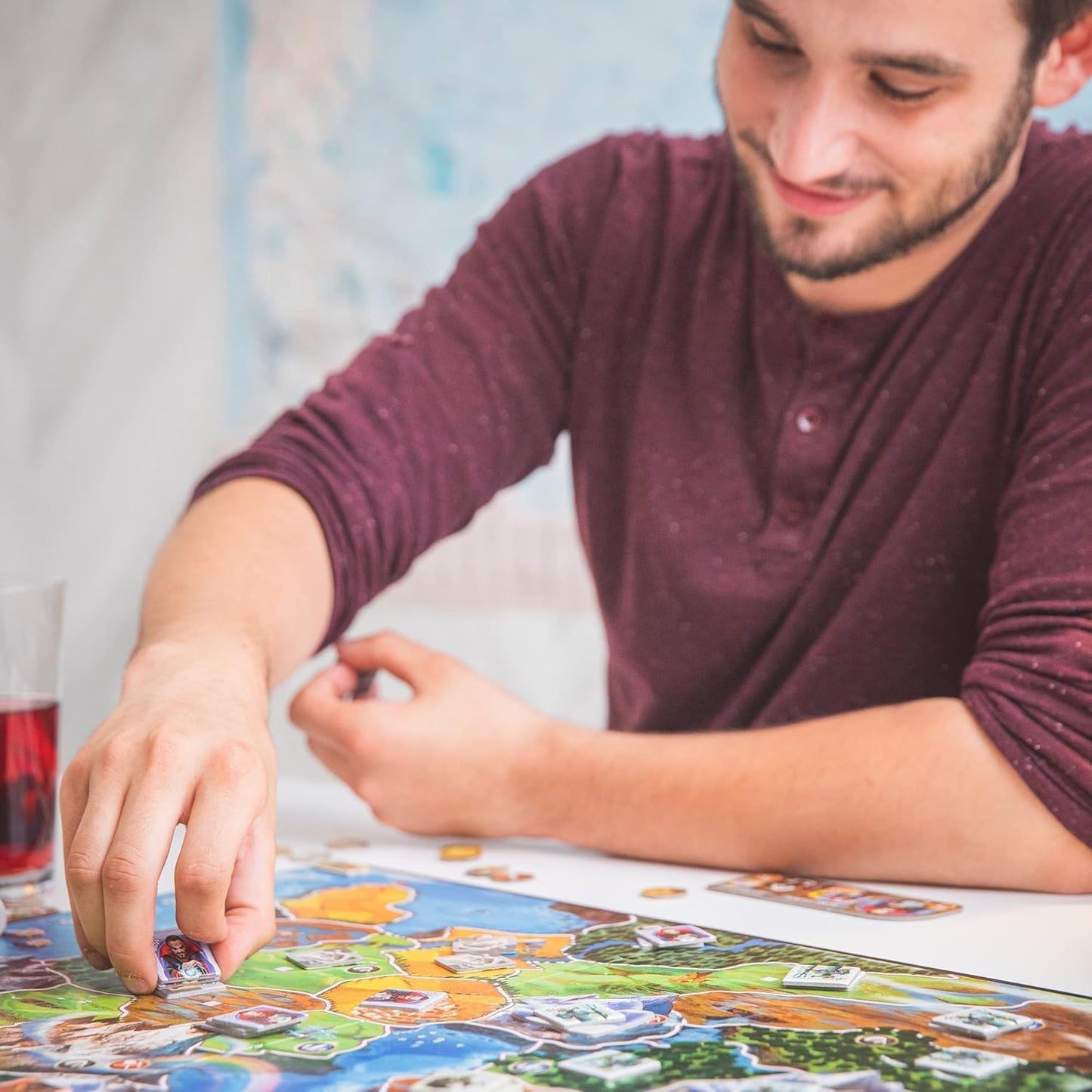 Asmodee Small World Board Game - Fantasy Area Control & Strategy Game with Magical Creatures, Special Powers, Family Game for Kids & Adults, Ages 8+, 2-5 Players, 40-80 Min Playtime