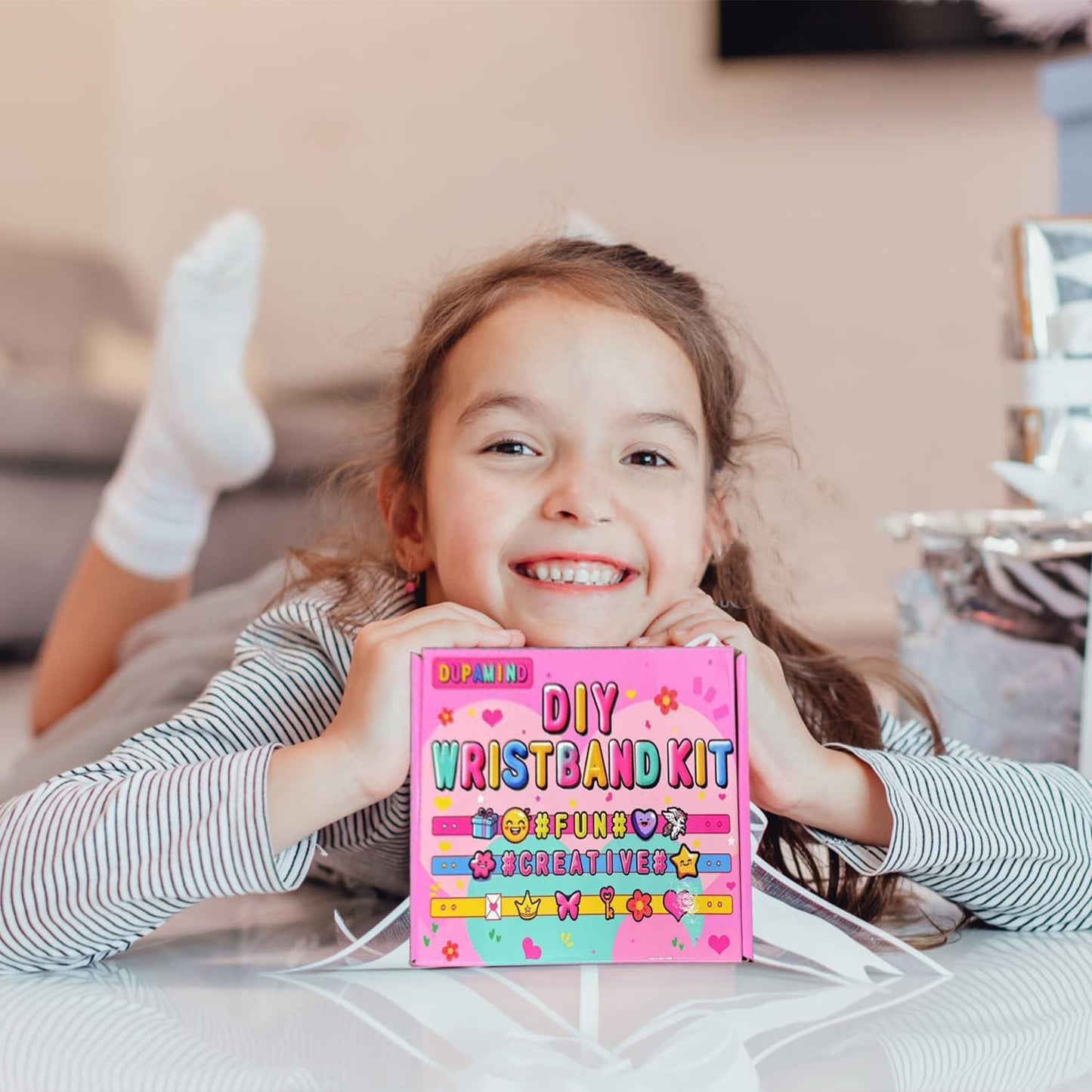 Friendship Bracelet Making Kit for Girls, Birthday Gifts Art & Craft Kits for Kids, DIY Jewelry Making Kit, Girls Present for Ages 5-12, Toys for Age 5, 6, 7, 8, 9, 10, 11, 12 Years Old
