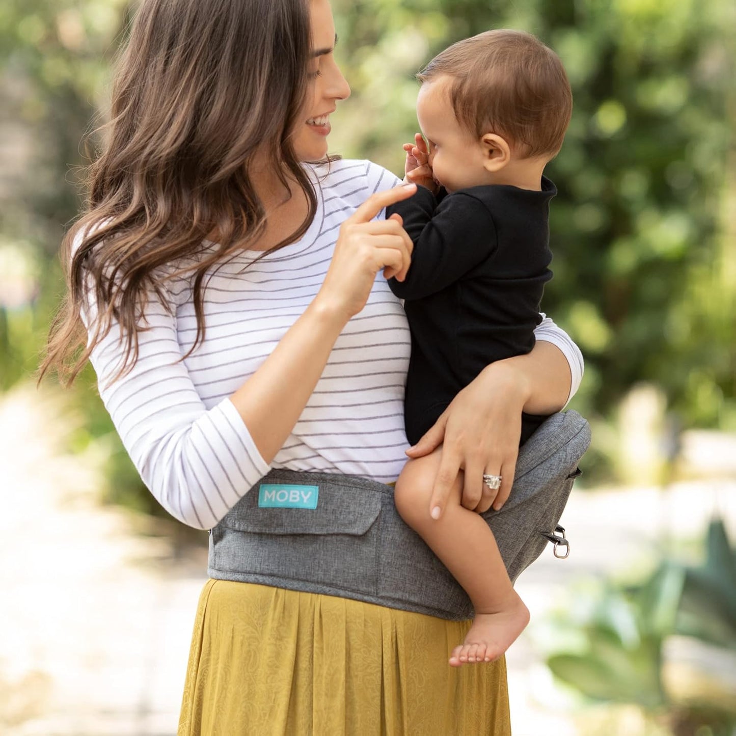 Moby Hip Seat and Baby Carrier for Infants and Toddlers, Designed for Mothers, Fathers, and Caregivers, Supports Children from 12-17 lbs (Grey)
