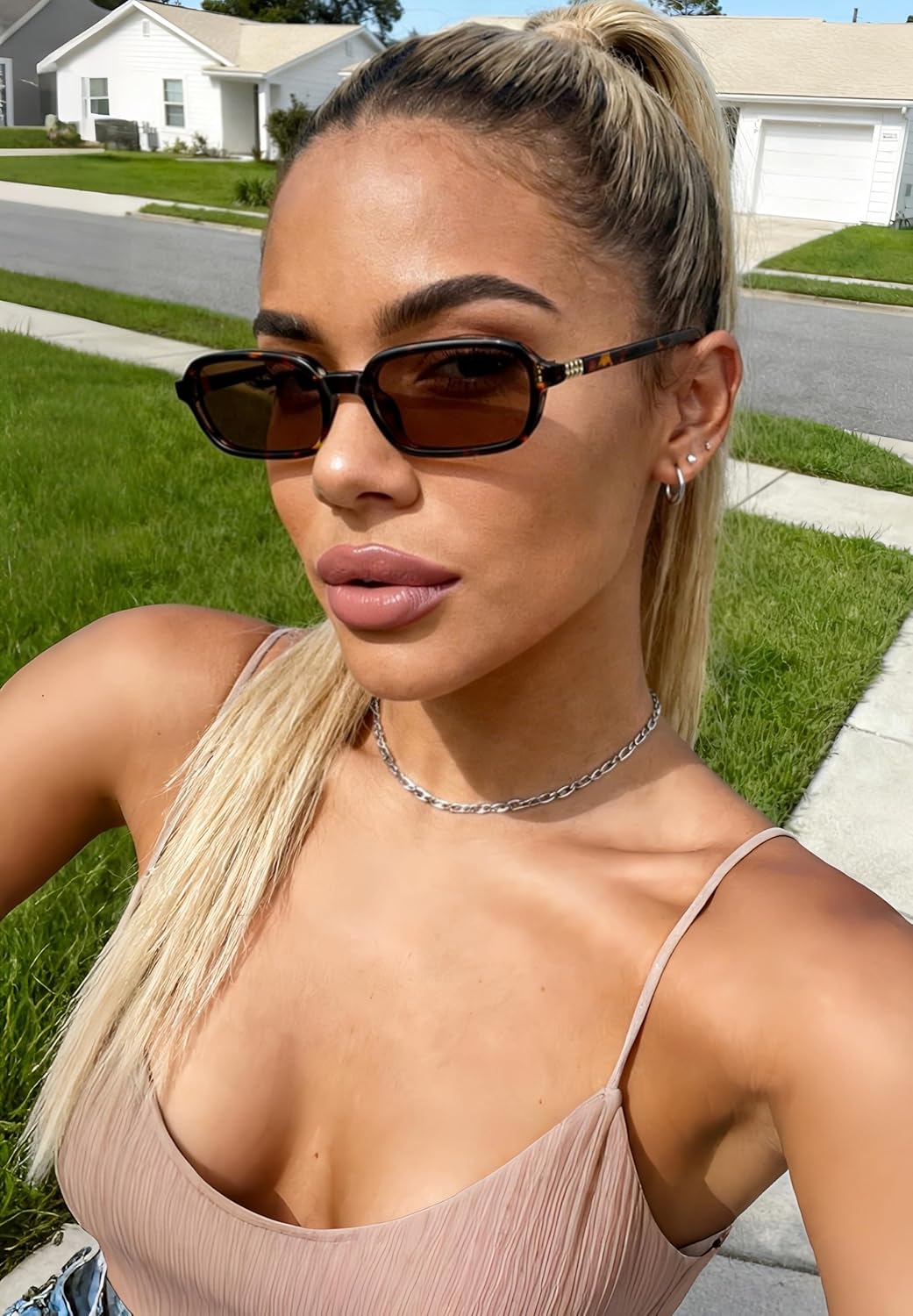 Retro Rectangle Sunglasses for Women Men Trendy Vintage Small Square Sun Glasses 90s Fashion Cute Sunnies CL010