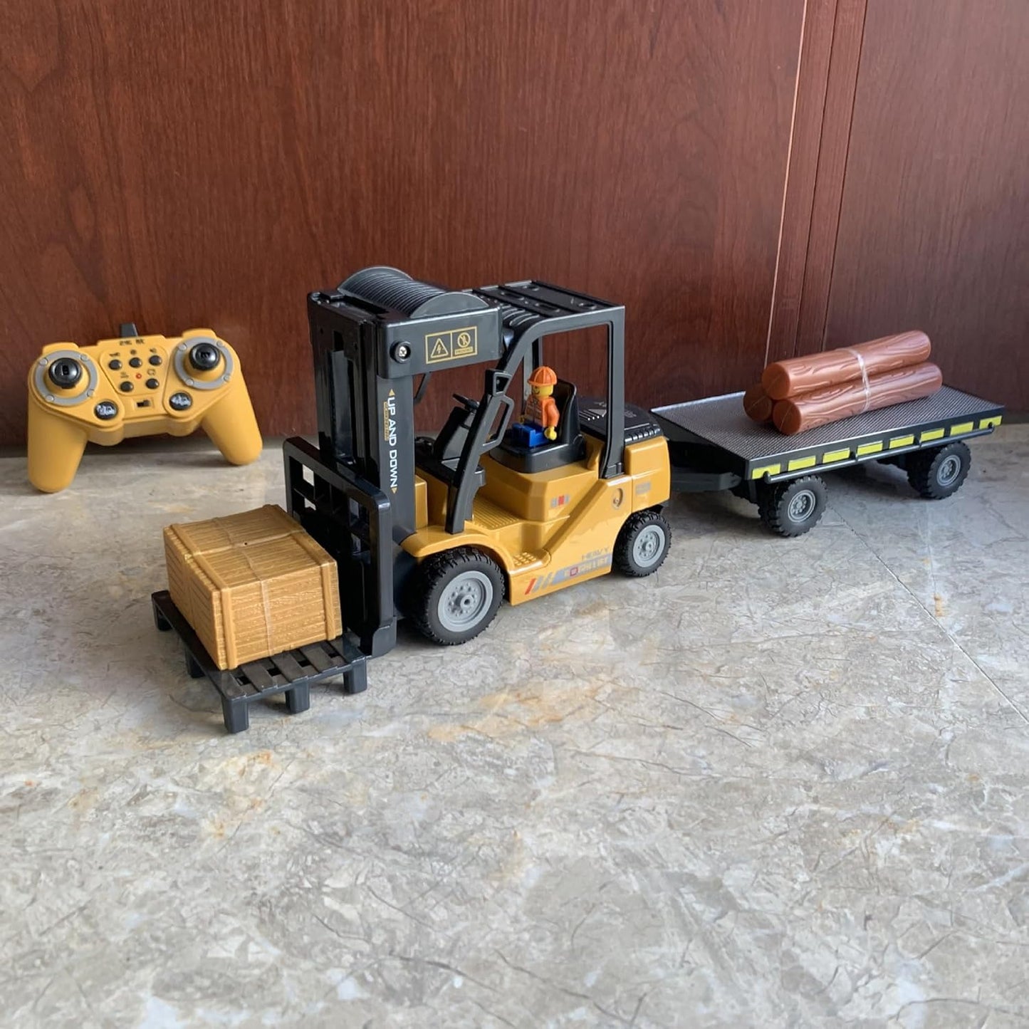 Remote Control Forklift with Flatbed Truck, 11 Channel RC Forklifts with Spray, Cool Lights & Sound, 2 in 1 Lift Fork & Hook, Crane Construction Toys for Boys, Birthday Gift for Kids 3+