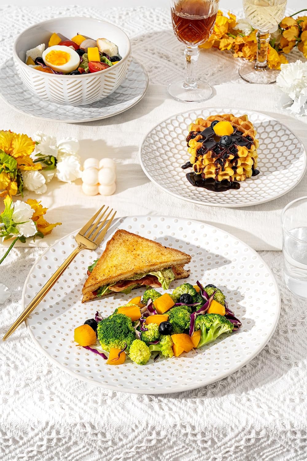 32-Piece Luxury Dinnerware Set,Complete Plates and Bowls Set for 8,Upscale Ceramic Dish Set for Hosting, Holidays & Family Gatherings–Microwave & Dishwasher Safe