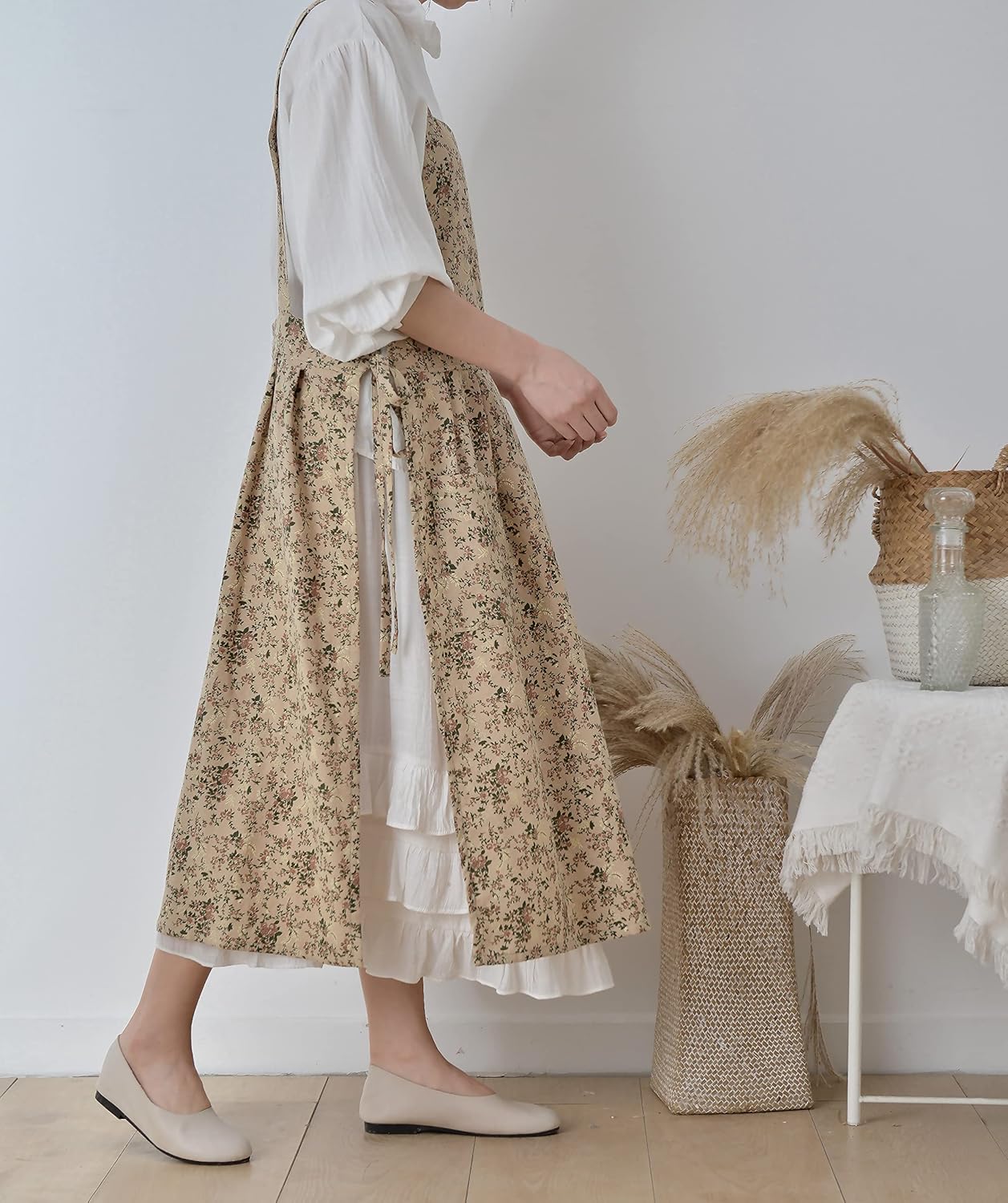 Japanese Cotton Linen Cross Back Apron with Pockets,Fashion Pinafore Dress for Gardening Painting Cleaning Cooking