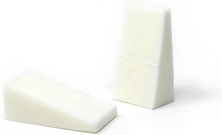 Amazon Basics Cosmetic Foam Wedges for Makeup Application and Blending, 32 Count