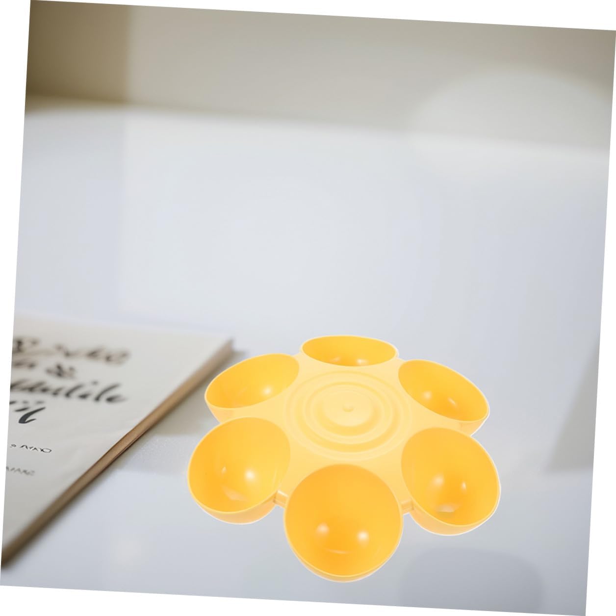 FAVOMOTO 2pcs Flower Petal Shaped Pet Food Bowls Plastic Dog Feeding and Drinking Bowls Household Dog Food Containers for Cats and Puppies Indoor Use