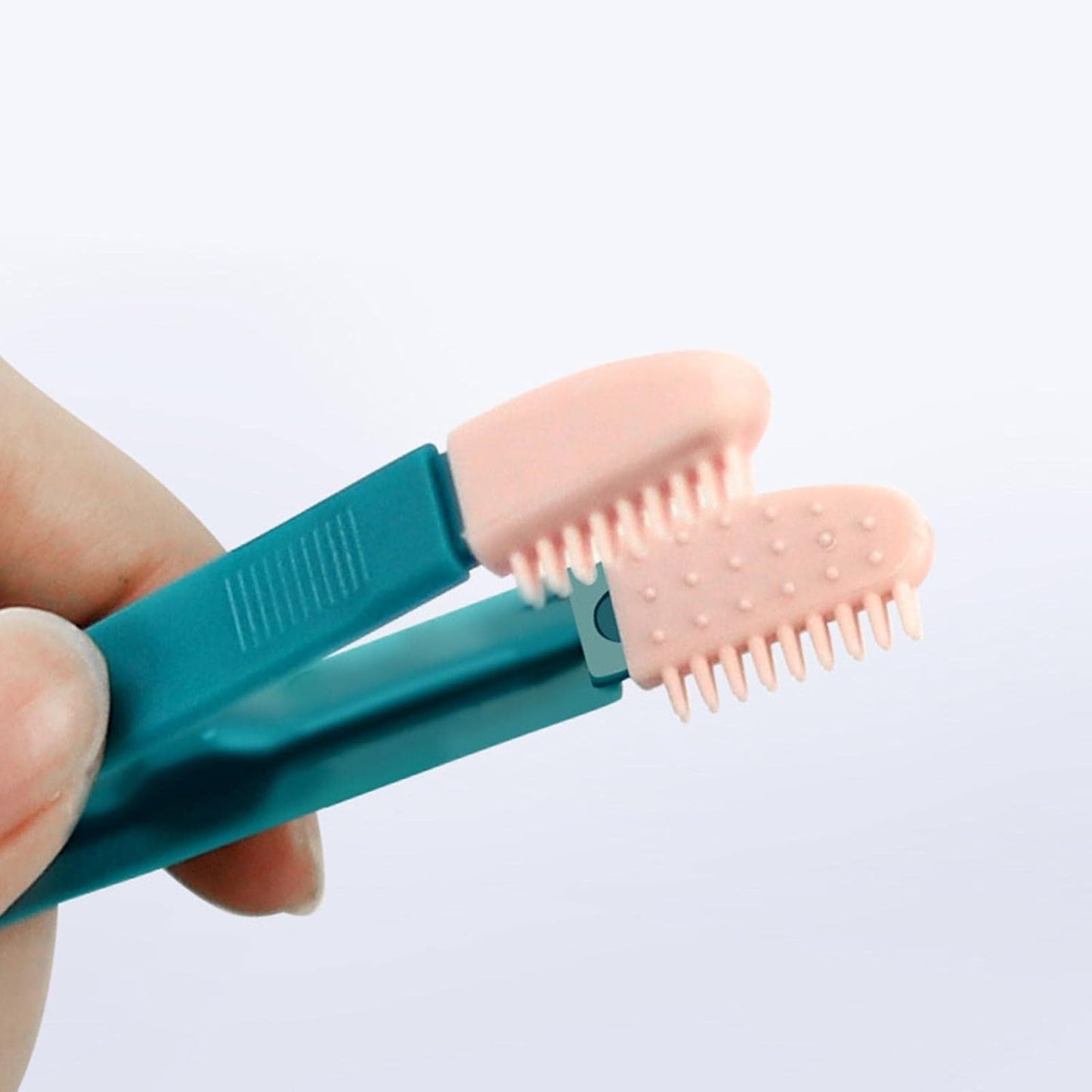 Cat Eye Brush Kitten Eye Rub Comb Pet Dog Eye Wipe Cleaner Grooming Supplies (Pink)