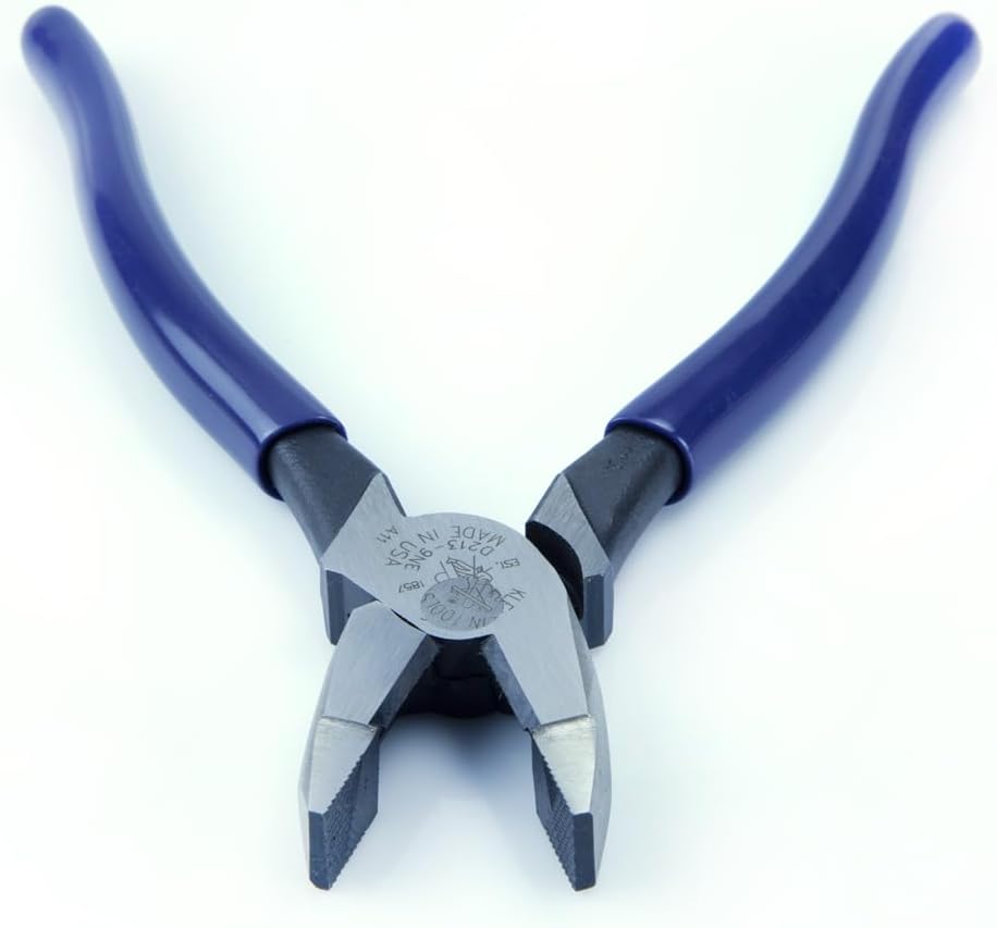 Klein Tools 80020 Plier Set, Made in USA, Lineman's Pliers, Diagonal Cutters, and Needle Nose, Induction Hardened Knives, 3-Piece