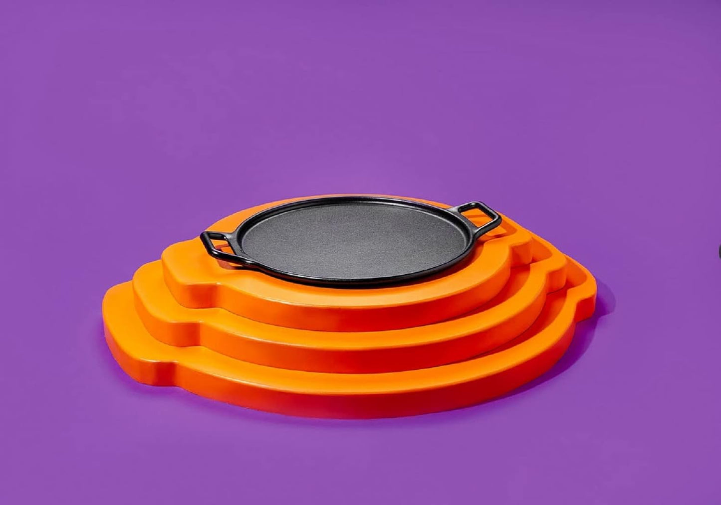 Lodge BOLD 14 Inch Seasoned Cast Iron Pizza Pan, Design-Forward Cookware