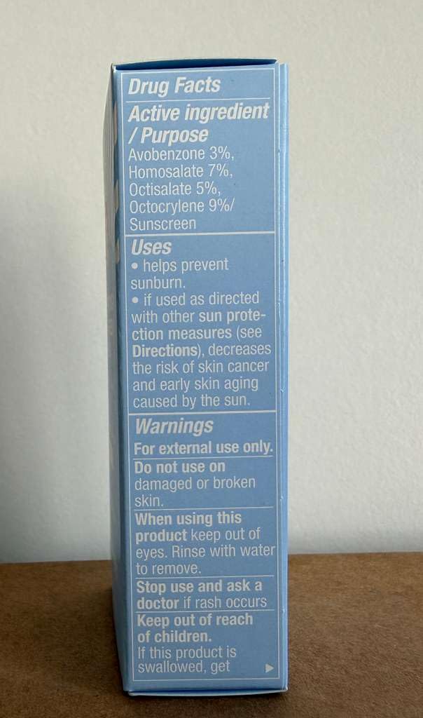 First Aid Beauty - Hydrating Sunscreen Milk with Colloidal Oatmeal, Broad Spectrum SPF 45, Non-comedogenic SPF Formula Helps Nourish Skin with Organic UV Filters & Glycerin, 24-hour Hydration, 1.7 oz | Non-comedogenic, SPF Formula, Helps Nourish Skin