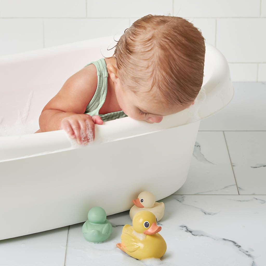 Itzy Ritzy Ducky Family – 3-Piece Floating Bath Toy Set with Watertight Design – Soft, Squeezable Ducks Designed for Ages 6 Months and Up (Ducks)