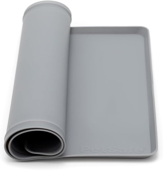 PetSafe Fountain & Feeder Mat - Keeps Floors Clean & Dry - Waterproof Pet Feeder Mat - Non-Slip Design - Raised Lip Placemat - Food-Grade Silicone - Dishwasher Safe