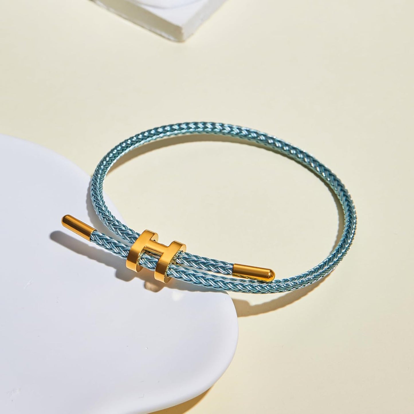 AIMADE Bracelets for Women Adjustable Charm Bracelet, 18k Gold-plated Buckle Design Titanium Steel Wire Rope Women's Gift Jewelry