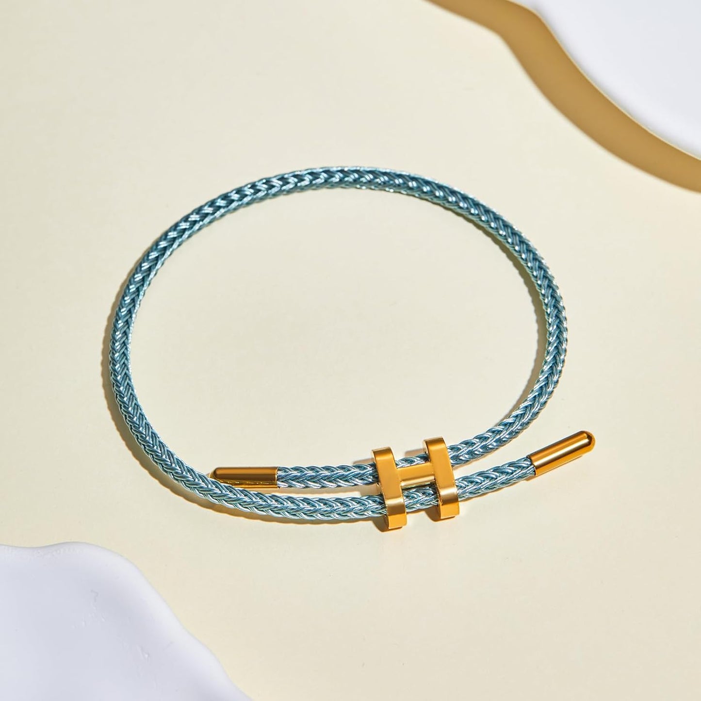 AIMADE Bracelets for Women Adjustable Charm Bracelet, 18k Gold-plated Buckle Design Titanium Steel Wire Rope Women's Gift Jewelry