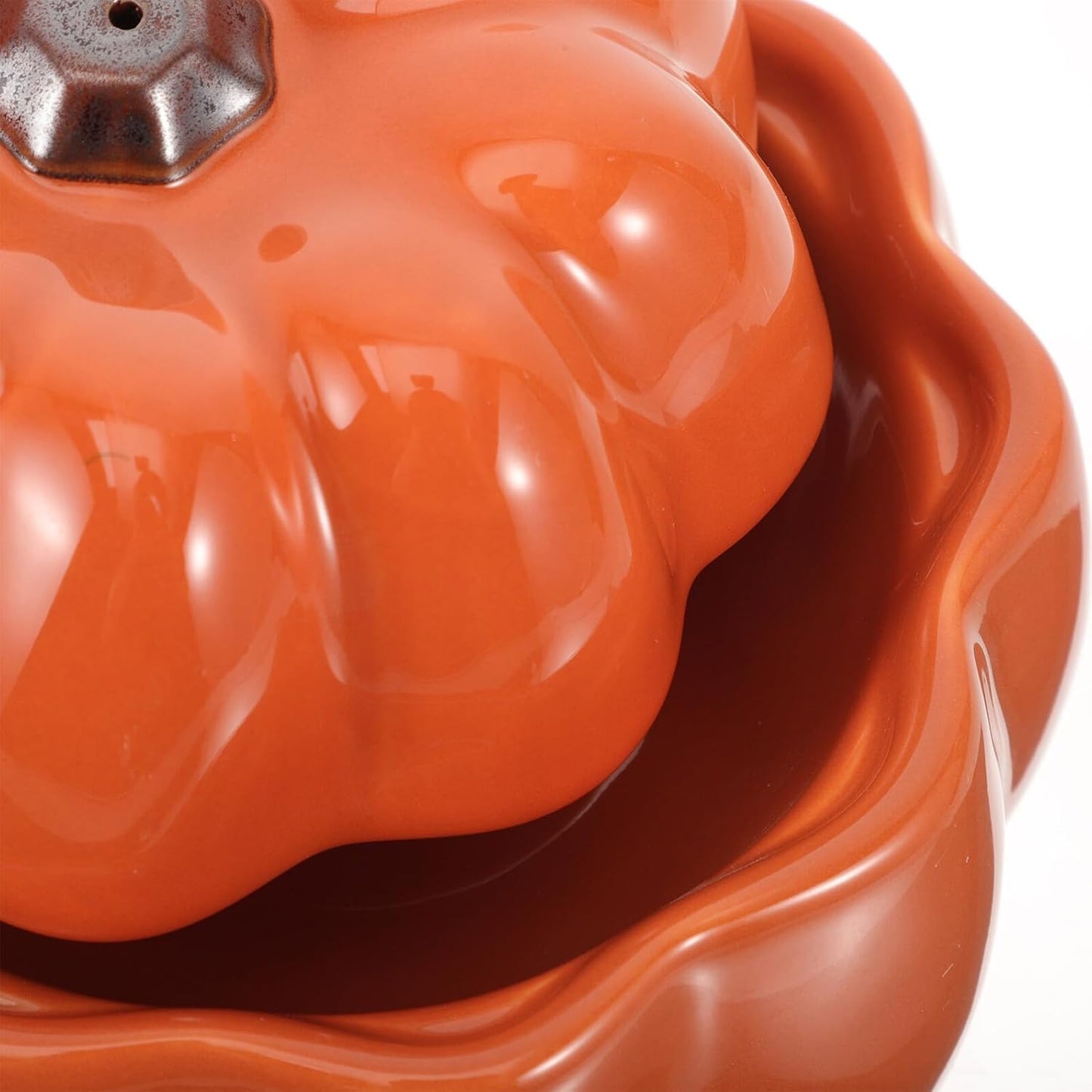 FAVOMOTO Ceramic Cat Bowl and Dog Food Bowl Raised Pet Feeding Dish with Neck Protection Pumpkin Orange for Cats and Puppies