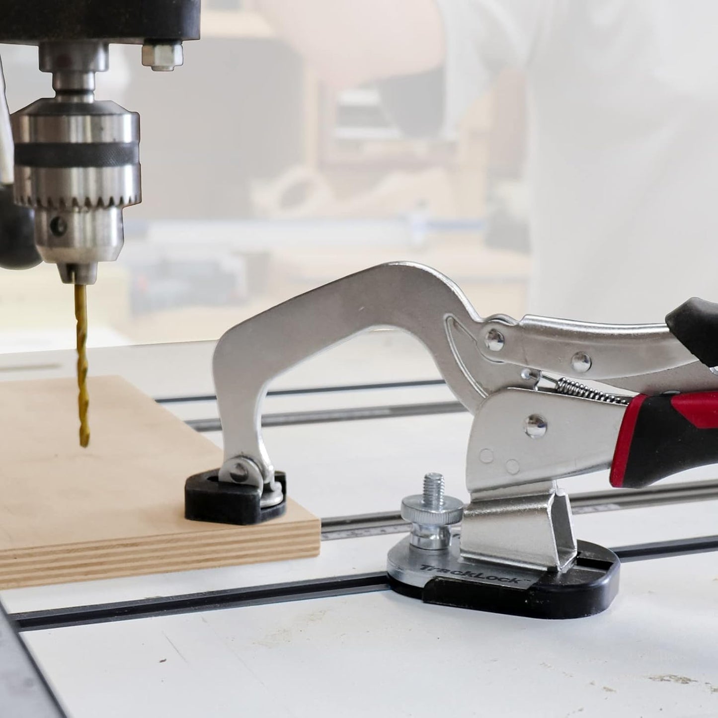 Milescraft 4023 Track Master – Universal T-Track Clamping System. Fits any T-Track. Contains Clamping Base with 1/4in-20, 13x20mm, 23x30mm, 30x35mm T-Track Connectors and Hardware. 3in Clamp Included