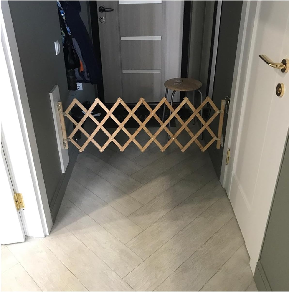 Wooden Pet Gate for Dogs 18.6 Inch Tall Retractable Dog Gate for The House Doorway Stairs Width 43 Inch
