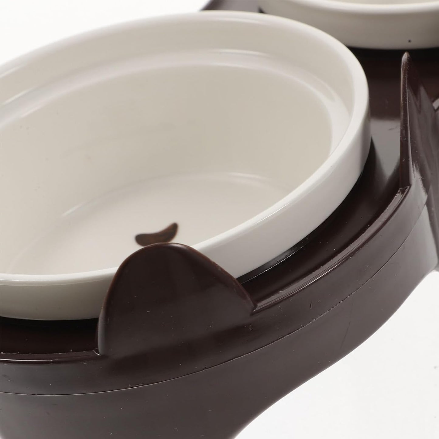 FAVOMOTO Elevated Ceramic Cat Food and Water Bowls with Stand, Neck Protection Footed Pet Feeding Bowl for Cats and Kittens, Brown Thickened Anti-Breaking Holder Suitable for Home Use