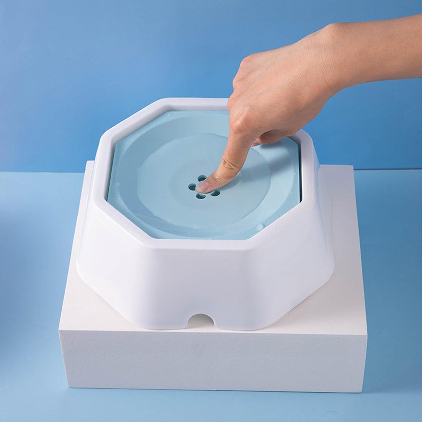 Pet Bowl Floating Bowl Water Drinker Not Wet Mouth Splashes Water Bowl Not Sprinkler Water Dispenser Portable Bowl