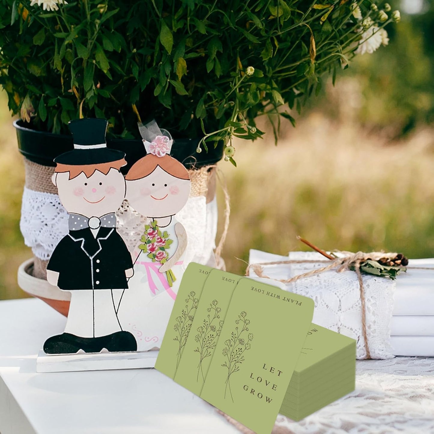Whaline 200 Pcs Self Adhesive Wedding Favor Seed Packets Let Love Grow Green Envelope Minimalist Storage Pockets for Garden Office Gift Party Supplies, 3.5 x 2.4 Inch