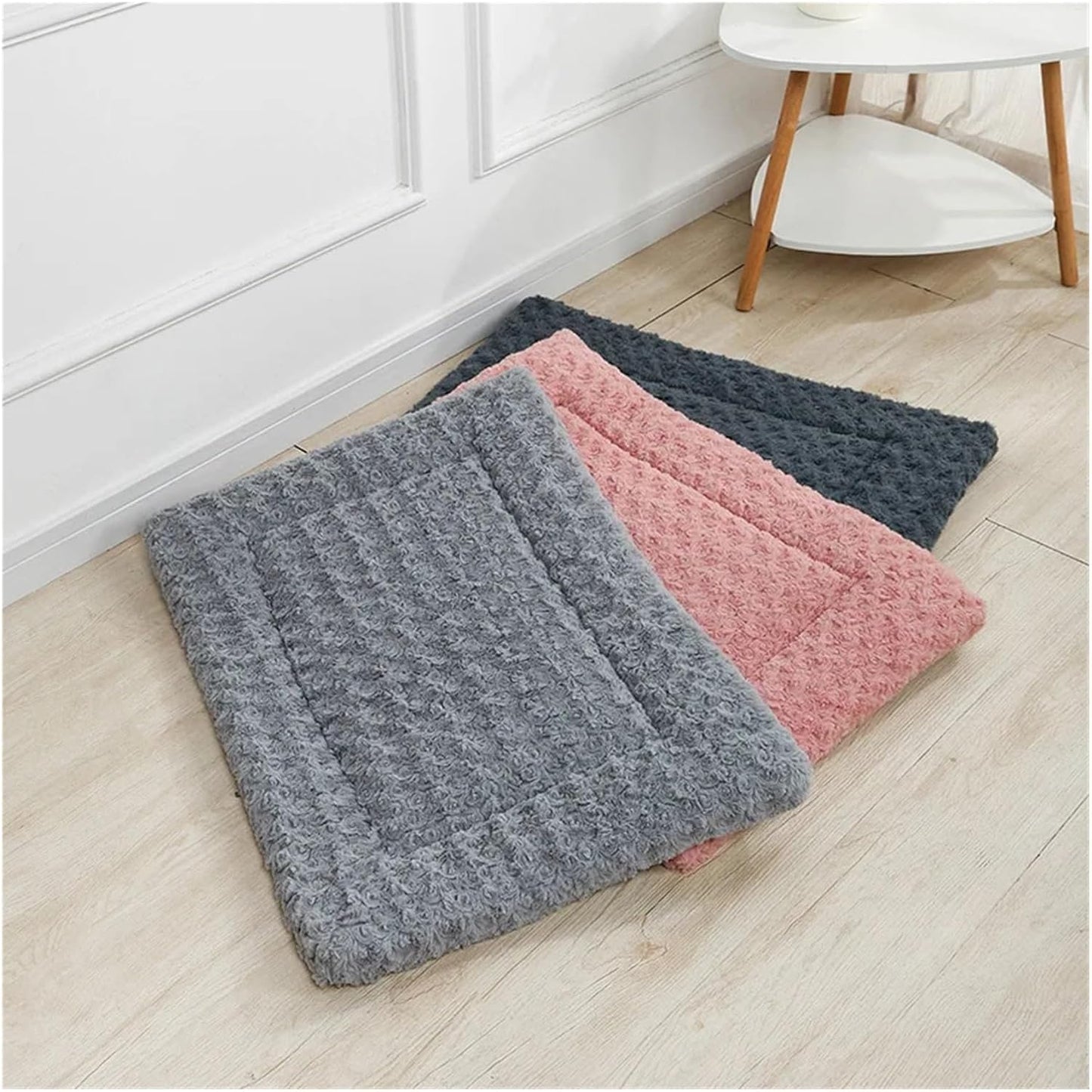 Washable Double Sided Pet Bed Dog Crate Pad Mat Plush Puppy Cats Pillows for Medium Dogs Soft Fluffy Dog Carpet Suit for Winter(Black,M 70X50CM)