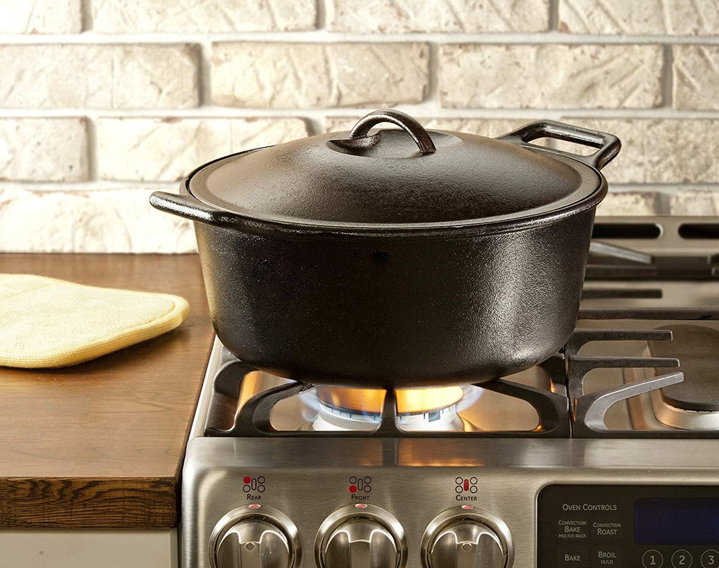 Lodge BOLD Exclusive 7 Quart Premium Pre-Seasoned Cast Iron Dutch Oven with Lid - Dual Handles - Use in the Oven, on the Stove, on the Grill or over the Campfire - Black