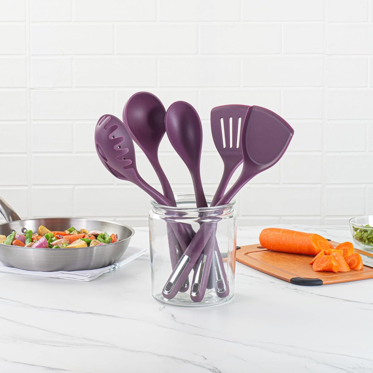 Restaurantware Silicone Utensil Set Pack of 1 Non-Slip Handle 6-Piece Kitchen Tool Set, Heat-Resistant Dishwasher-Friendly Cooking Accessories, Durable Purple Cooking Utensils