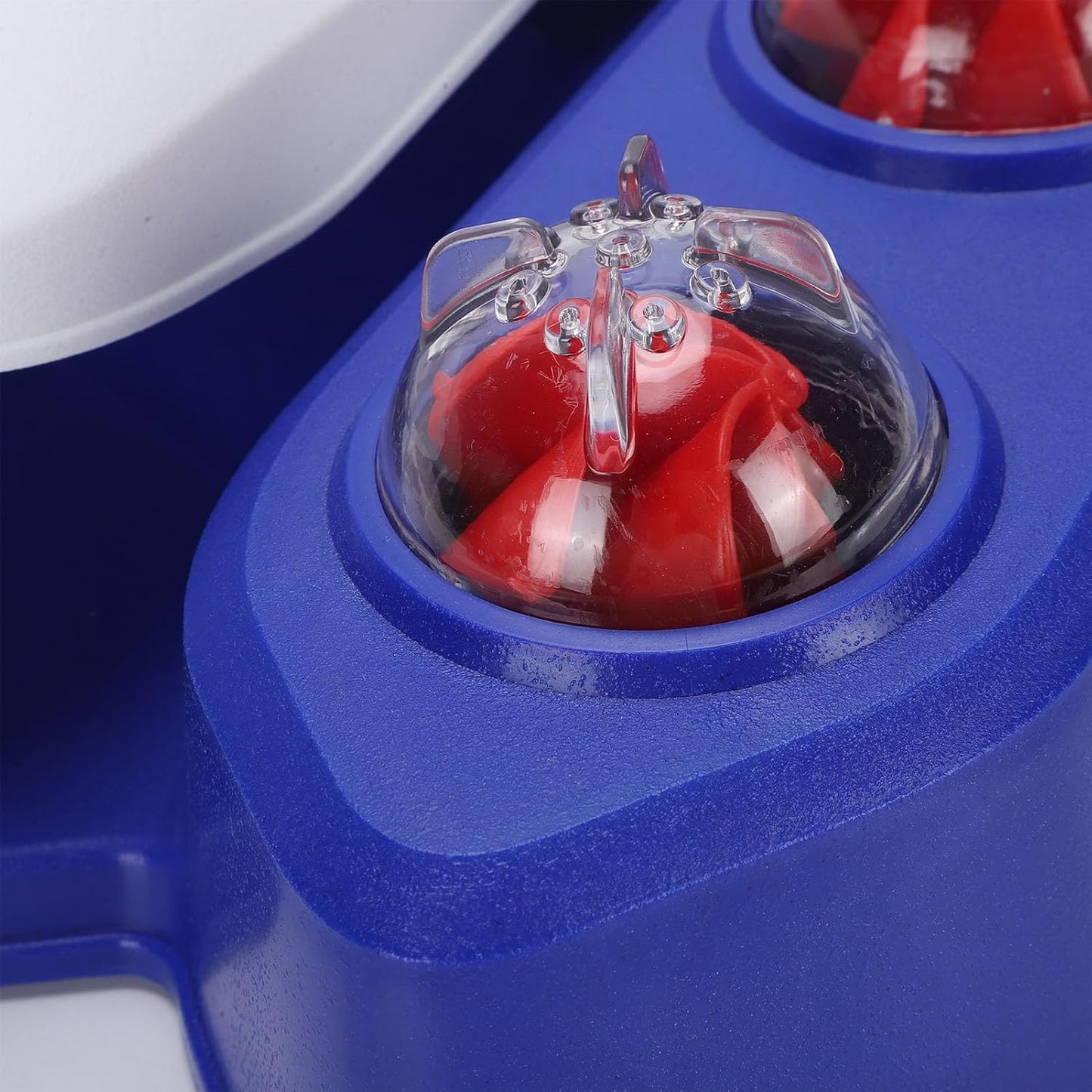 Luqeeg Paws Activated Pet Drinking Fountain, Step on Outdoor Dog Sprinkler Toy Water Dispenser for Fresh Water Providing Constant Stream Fun Hydration for Dogs Applies to Courtyards (1)