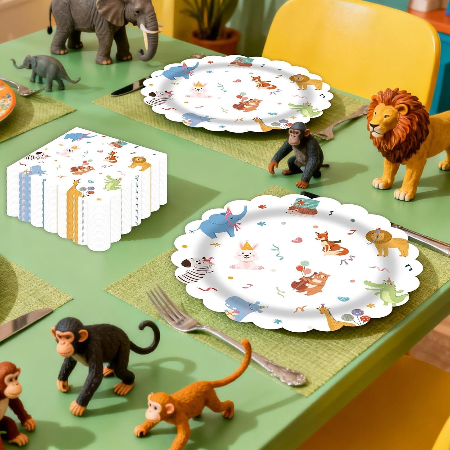 50pcs Animal Parade Paper Plates&Napkins Party Supplies-Scalloped Cute Disposable Animal Tableware White Birthday Dinner Plates for Kids Animal Zoo Birthday Baby Shower Party Celebrations Serves 25