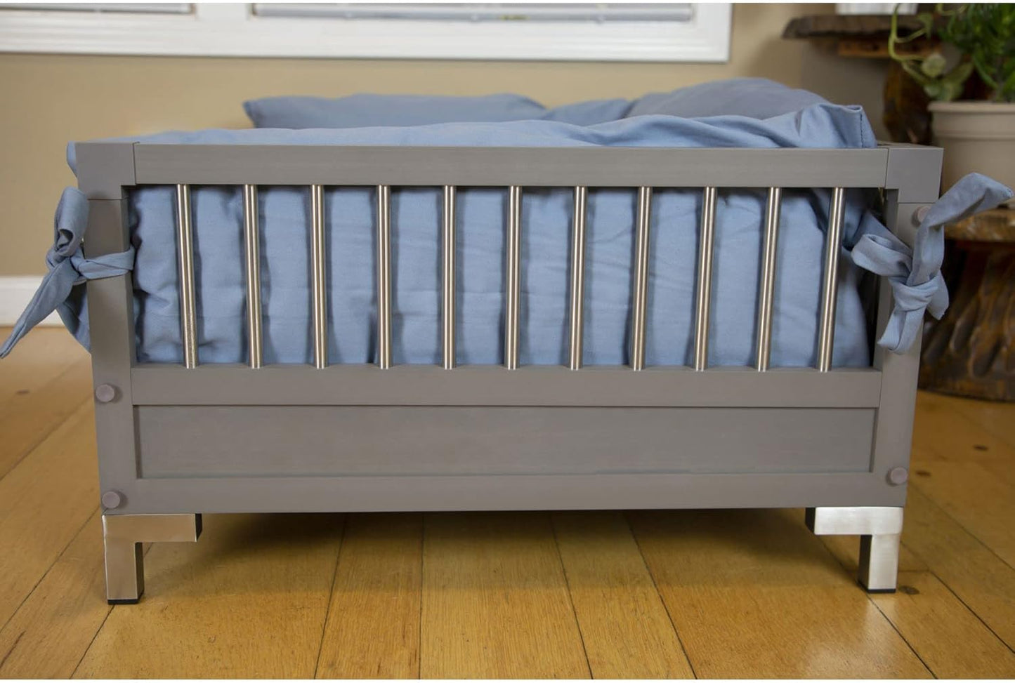 New Age Pet ECOFLEX Manhattan Raised Dog Bed, Moisture Resistant Frame with Stainless Steel Accents, Memory Foam Cushion, Grey, X-Large