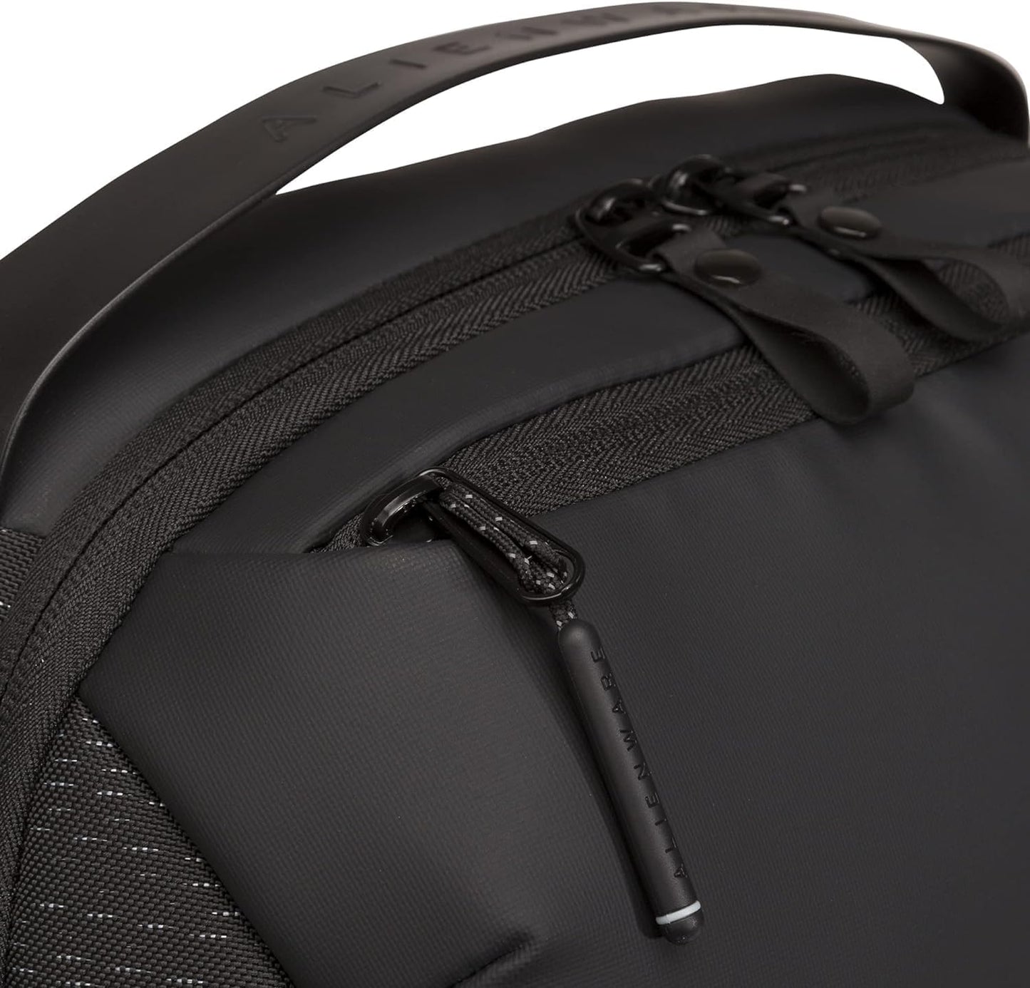 Dell Alienware Horizon 17" Gaming Backpack-AW423P