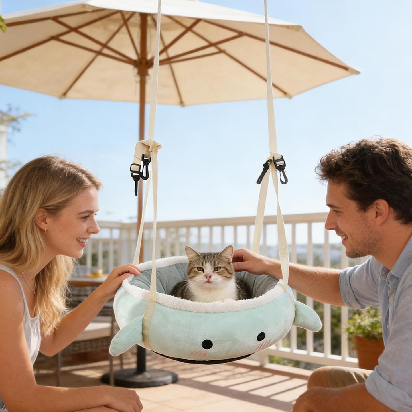 Feline Hanging Bed - Kitten Lounger, 1 Piece Animal Cradle for Window Perching, Pet Bunk with Suction Grips, Indoor Furniture, Sleeping Mat for Napping, Sunbathing and Relaxing by The Glass Panes