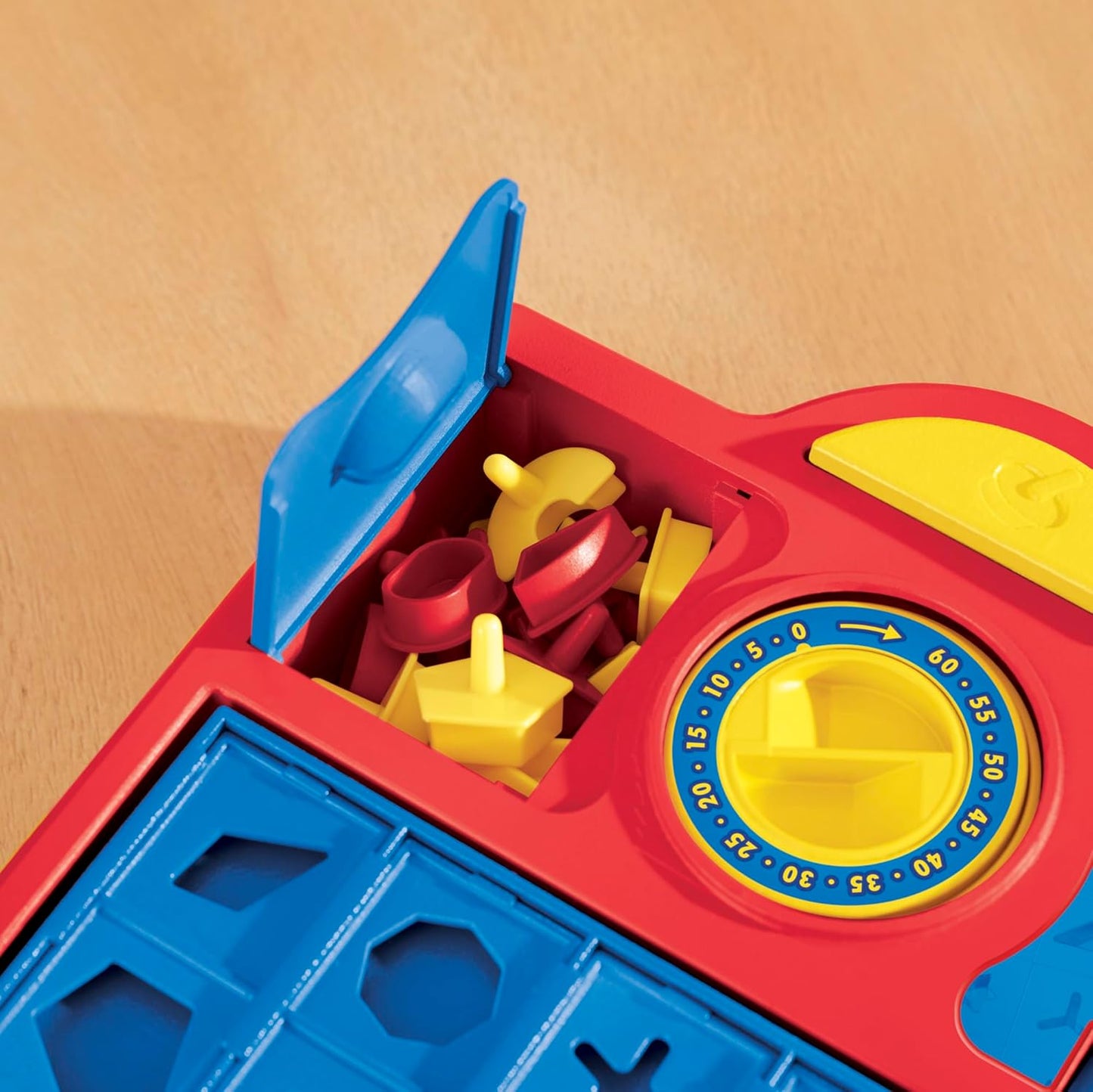 Hasbro Gaming Perfection Pop Up Game for Kids Ages 5 and Up, Customize The Tray for Over 250 Combinations, Kids Games for 1+ Players