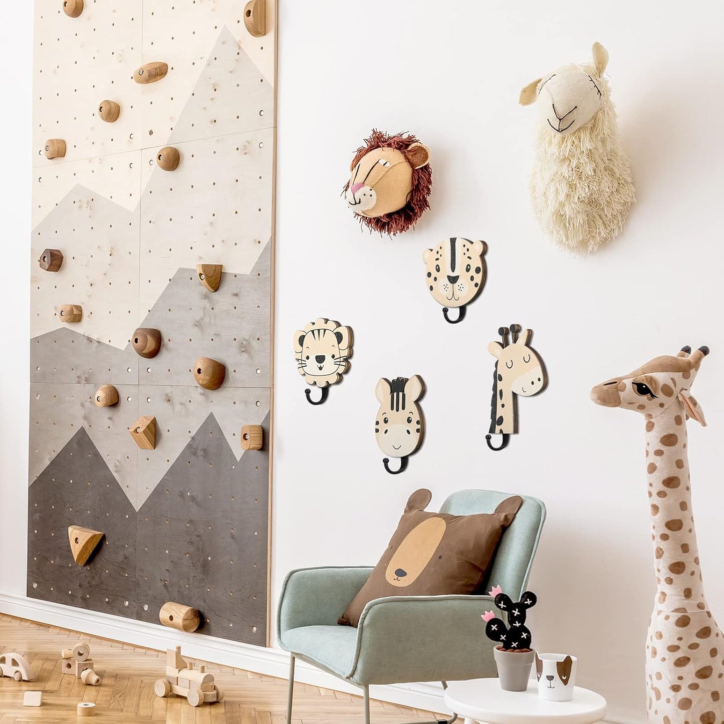Qunclay 4 Pcs Safari Animal Wall Hooks for Kids, Wooden Jungle Baby Safari Nursery Decor Hooks, Cute Lion Zebra Giraffe Hanger for Childs Nursery Bathroom Bedroom Home Decor