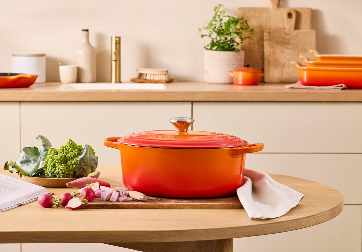 Le Creuset Enameled Cast Iron Signature, 9-Piece Cookware Set, Flame