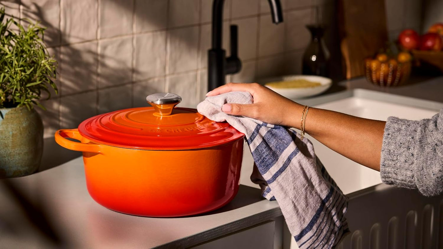 Le Creuset Enameled Cast Iron Signature, 9-Piece Cookware Set, Flame
