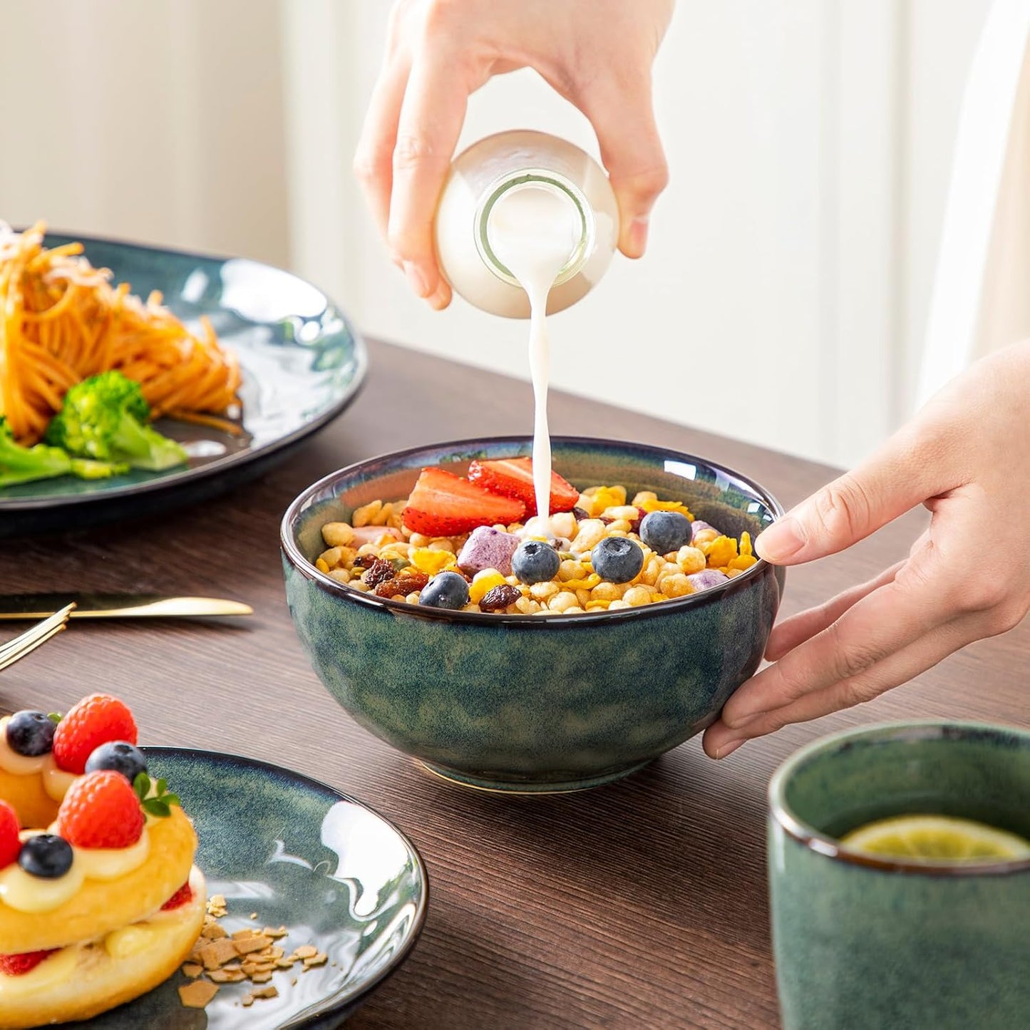vancasso Ceramic Dinnerware Sets for 4, 16 Pieces Handmade Reactive Glaze Dishes Set, Elegant Stoneware Plates and Bowls Sets with Mugs, Dishwasher and Microwave Safe, Starry Green