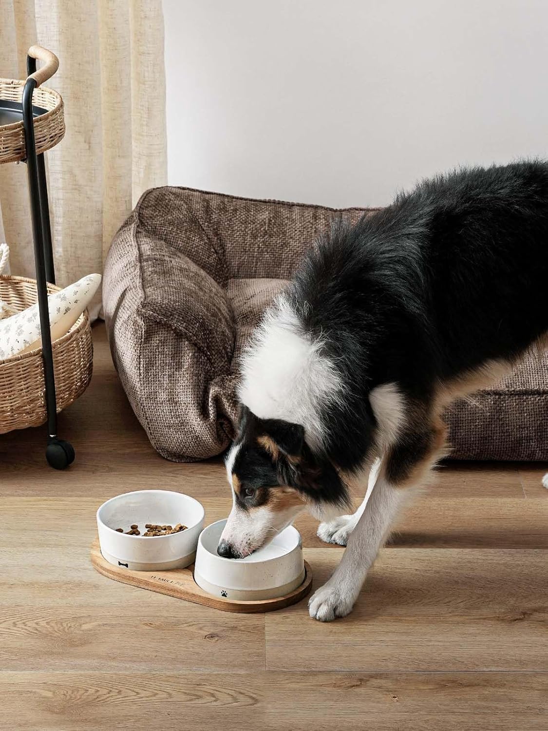 LE TAUCI PET Ceramic Dog Bowls for Medium Small Dogs - 3.2 Cup Medium Dog Food and Water Bowls with Acacia Wood Tray, Dual Food and Water Bowls with Weighted Non-Slip Base