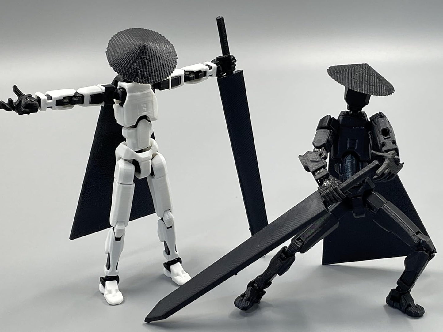 Titan 13 Action Figure Set (Assembly Completed), 3D Printed Multi-Jointed Movable T13 Lucky13 Dummy Mobile Robot, Nova 13 Action Figures Desktop Decorations for Game Lovers Toy (White/Black)
