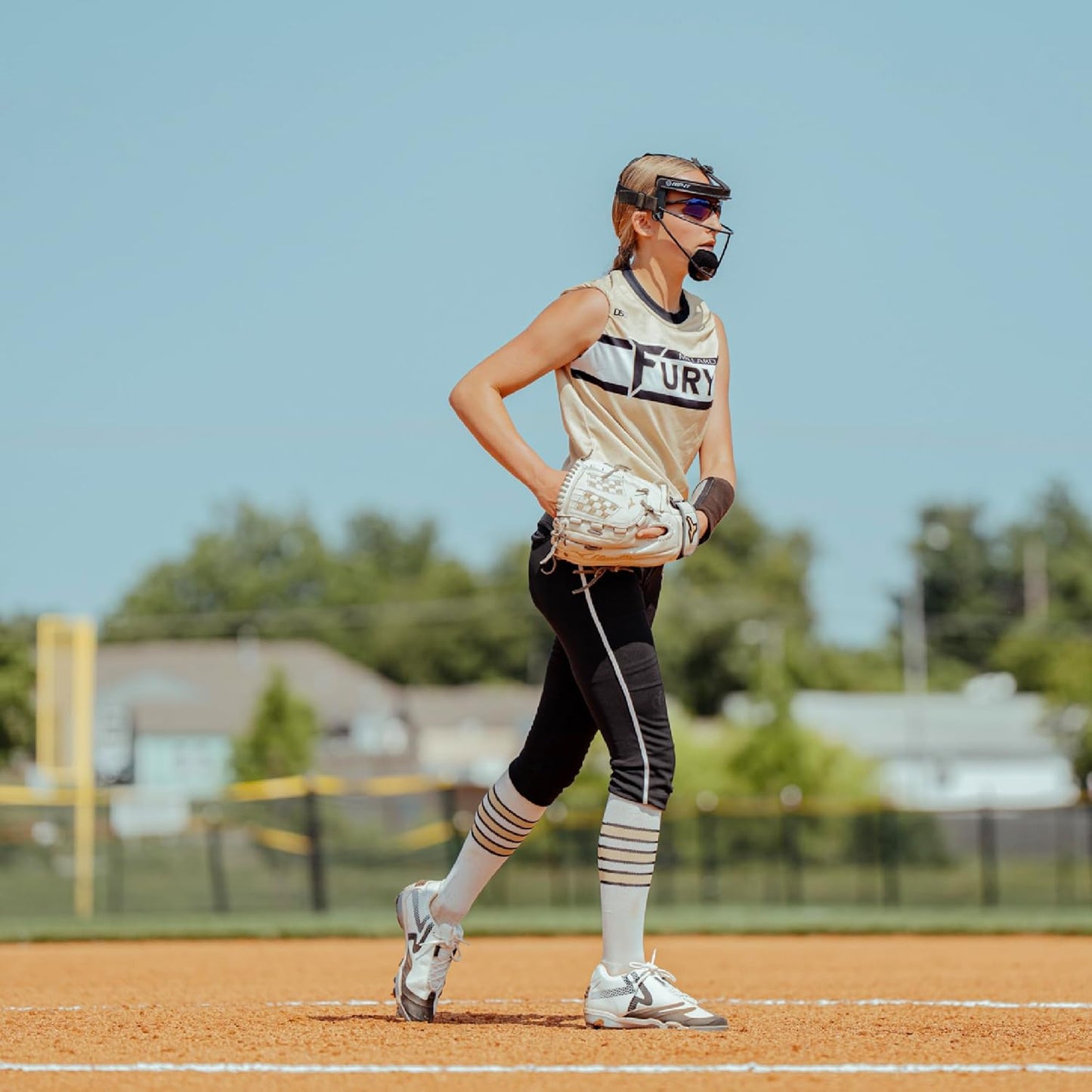 RIP-IT Original Defense Youth Softball Face Mask, Lightweight, Protective Fielder's Softball Face Shield with Ponytail Strap & Soft Foam Padding