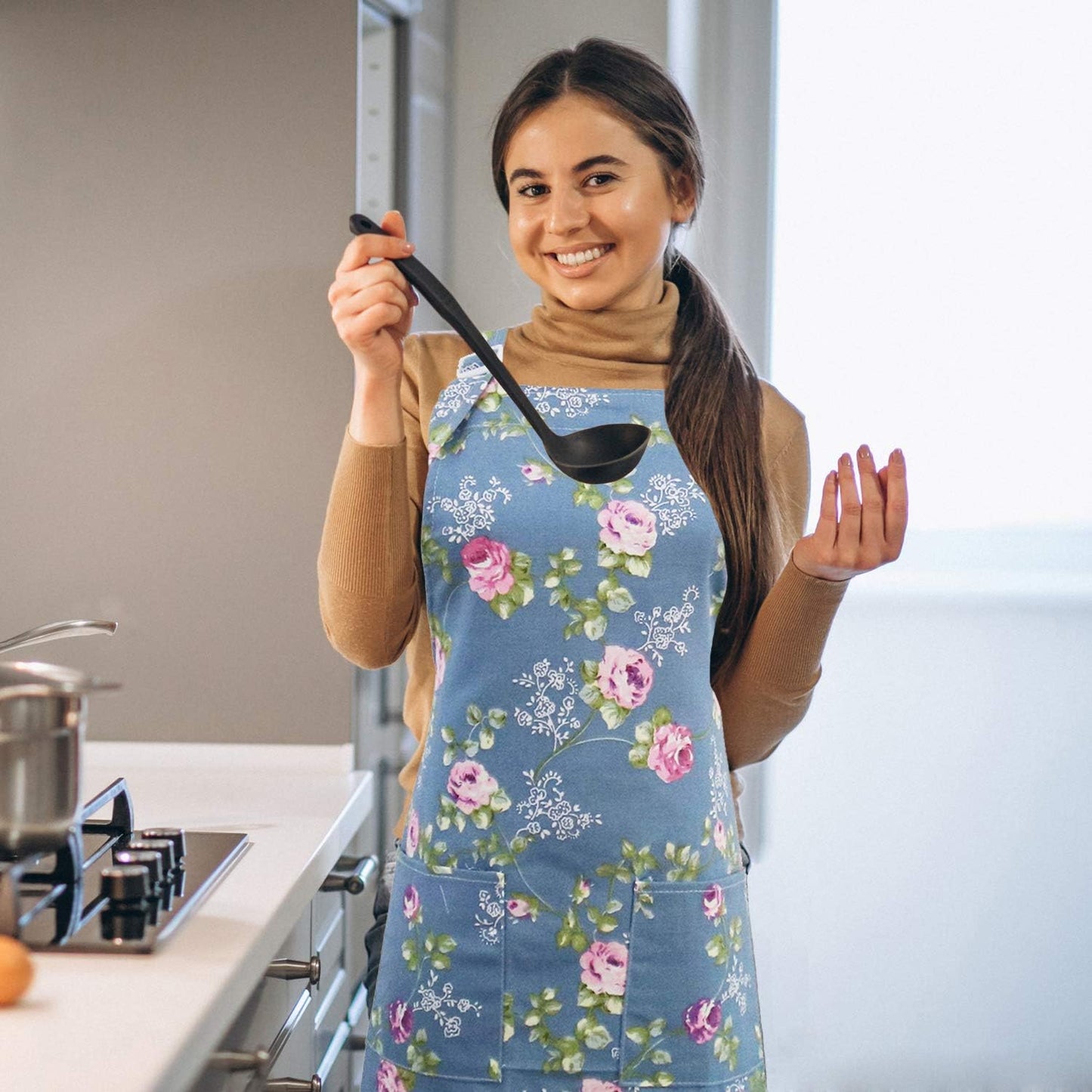 Floral Aprons for Women, 2 Pack Kitchen Aprons with Pockets for Cooking Baking, Gardening Apron Gifts for Gardeners, Birthday Mothers Day Apron Gift for Mom Wife Sister Daughter Grandma