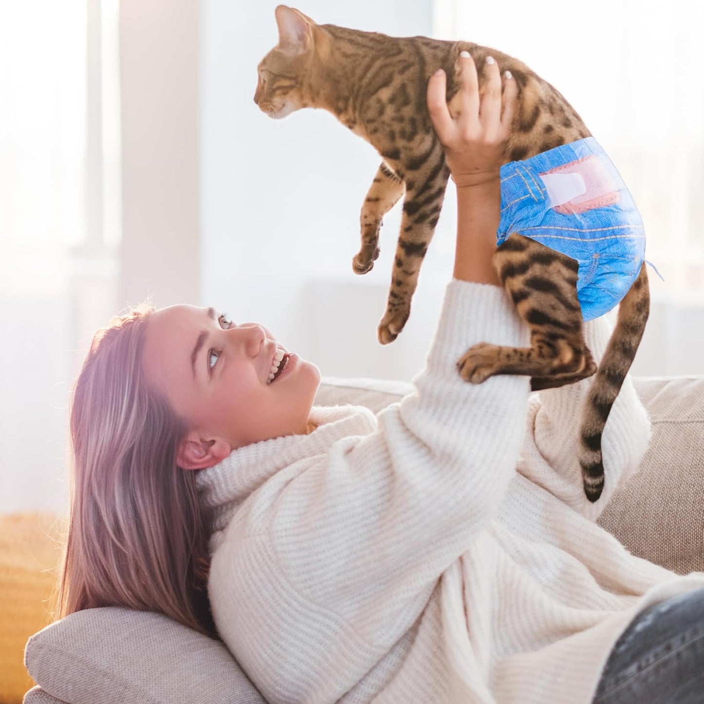 MICOOYO Disposable Cat Diapers, Cat Diapers for Female Cats with Ultra Stretchy, Puppy Diaper Super Absorbent, Fit for Cats in Heat or Incontinence, 20 Count Small Size