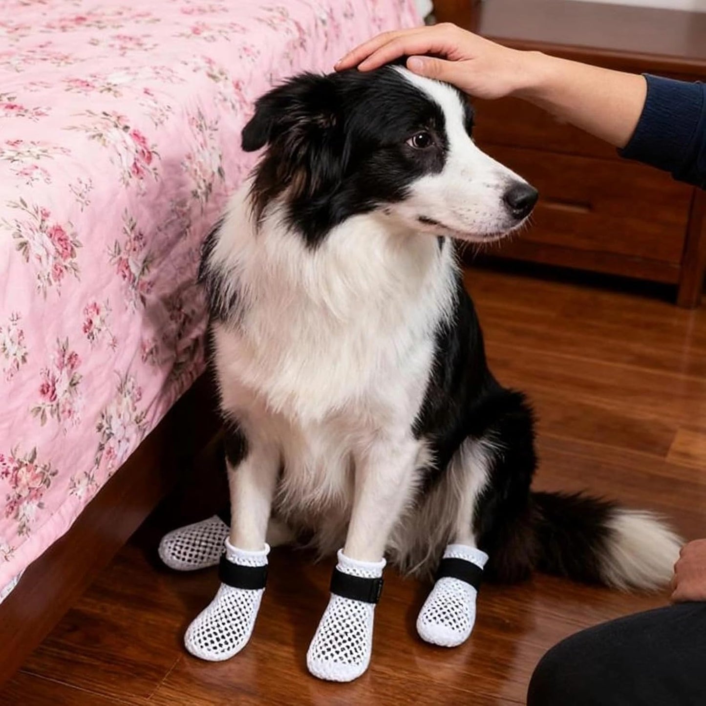 4Pcs Dog Socks Feet Covers Protective Dogs Shoes Booties with Adjustable Sticker Dogs Feet Covers Paws Hardwoods Floor Dog