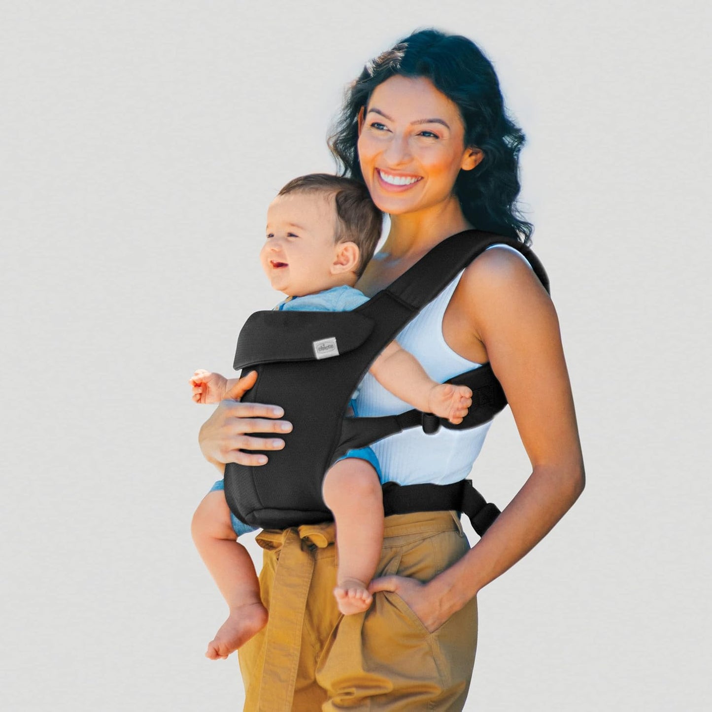 Chicco SnugSupport 4-in-1 Infant Carrier, Front and Back Carry Positions, Infant Backpack, Baby Carrier Newborn to Toddler, for Infants 7.5-33 lbs., Black/Black