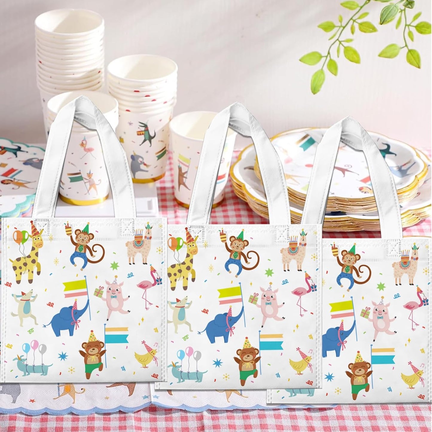 20 Pcs Animal Parade Gift Bags Jungle Animal Goodies Bags with Handles Reusable Non-Woven Bag for Safari Party Favors Wild Animal Birthday Baby Shower Zoo Animals Decorations Supplies