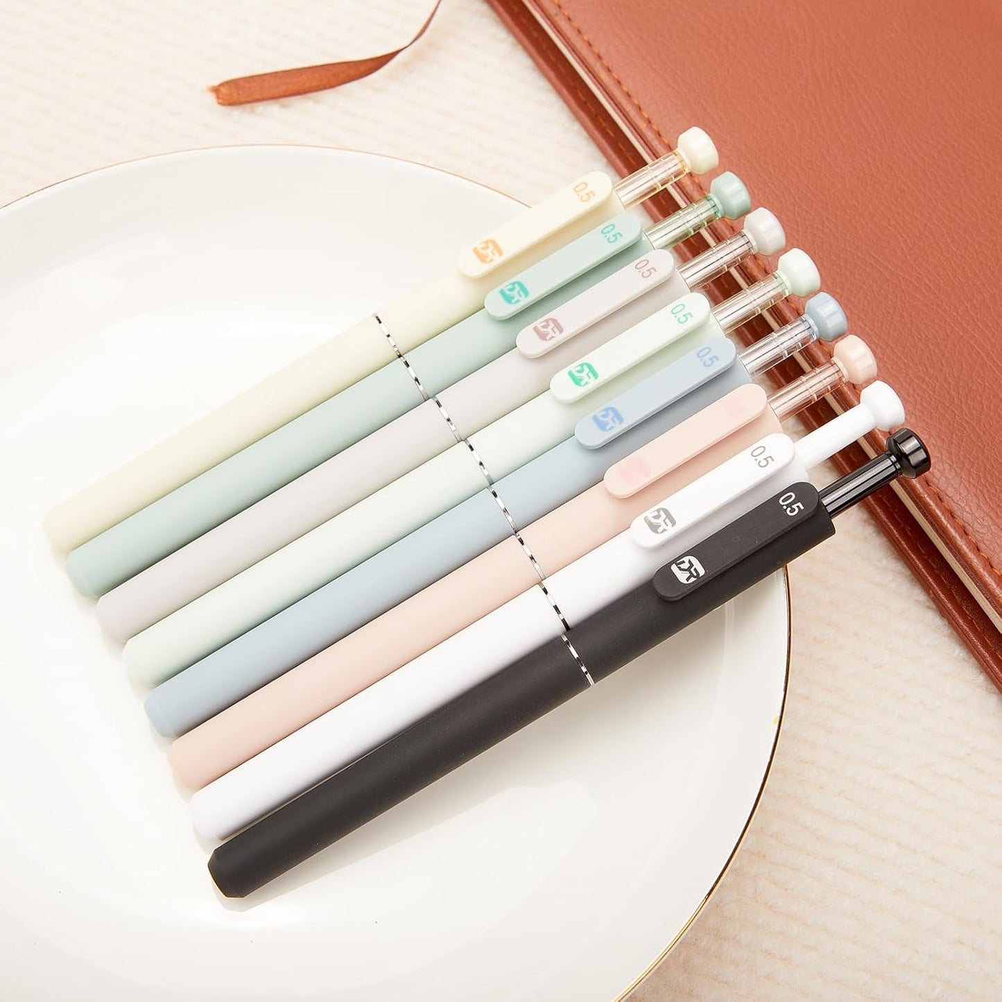 8Pcs Aesthetic Retractable Gel Pens, Quick Drying Fine Point 0.5mm Black Ink Pen, Extra Smoooth Writing Pens for Journaling, Note Taking, Cute Stationery School Office Supplies Gift for Women and Man