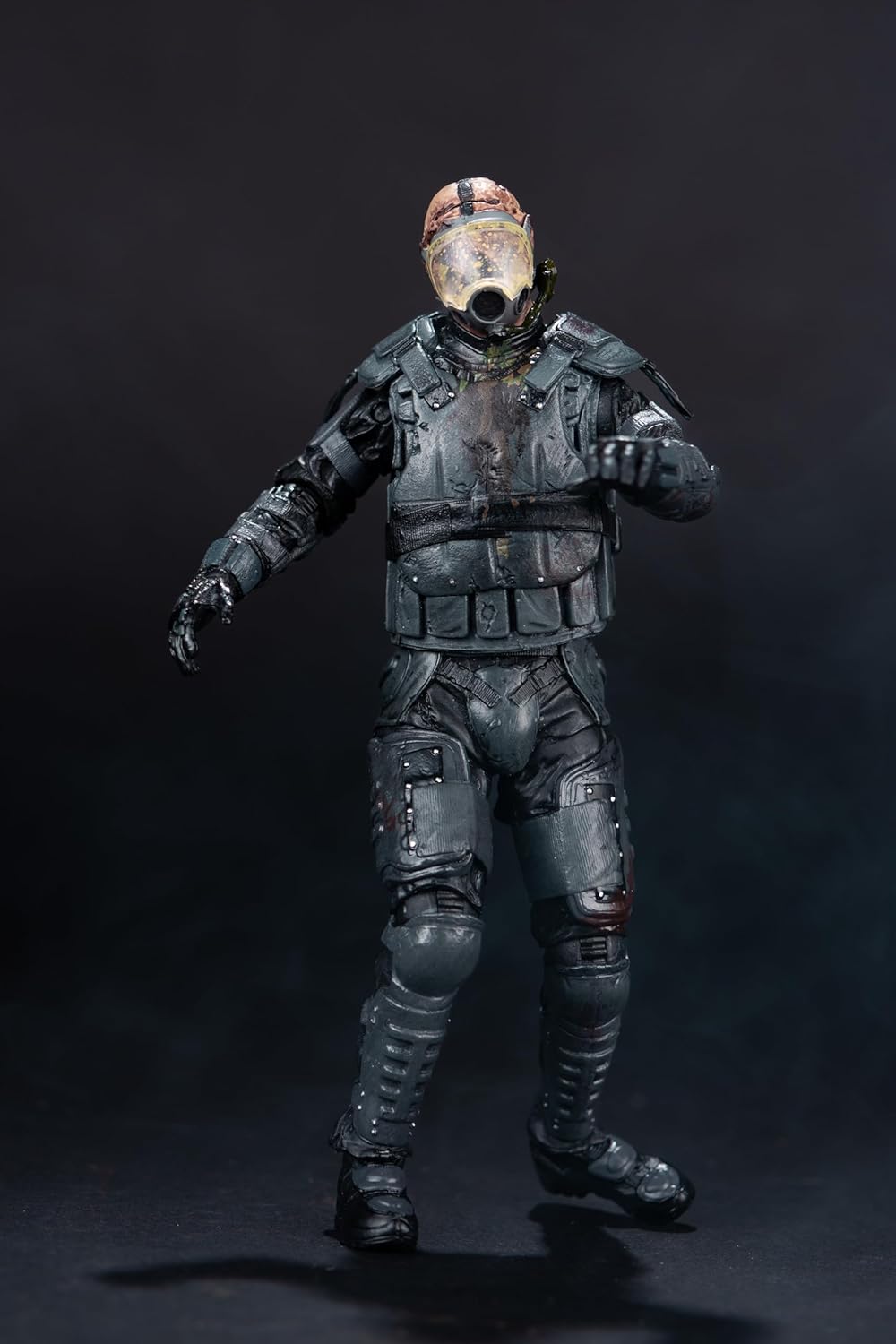 McFarlane Toys - The Walking Dead Gas Mask Zombie 5in Action Figure