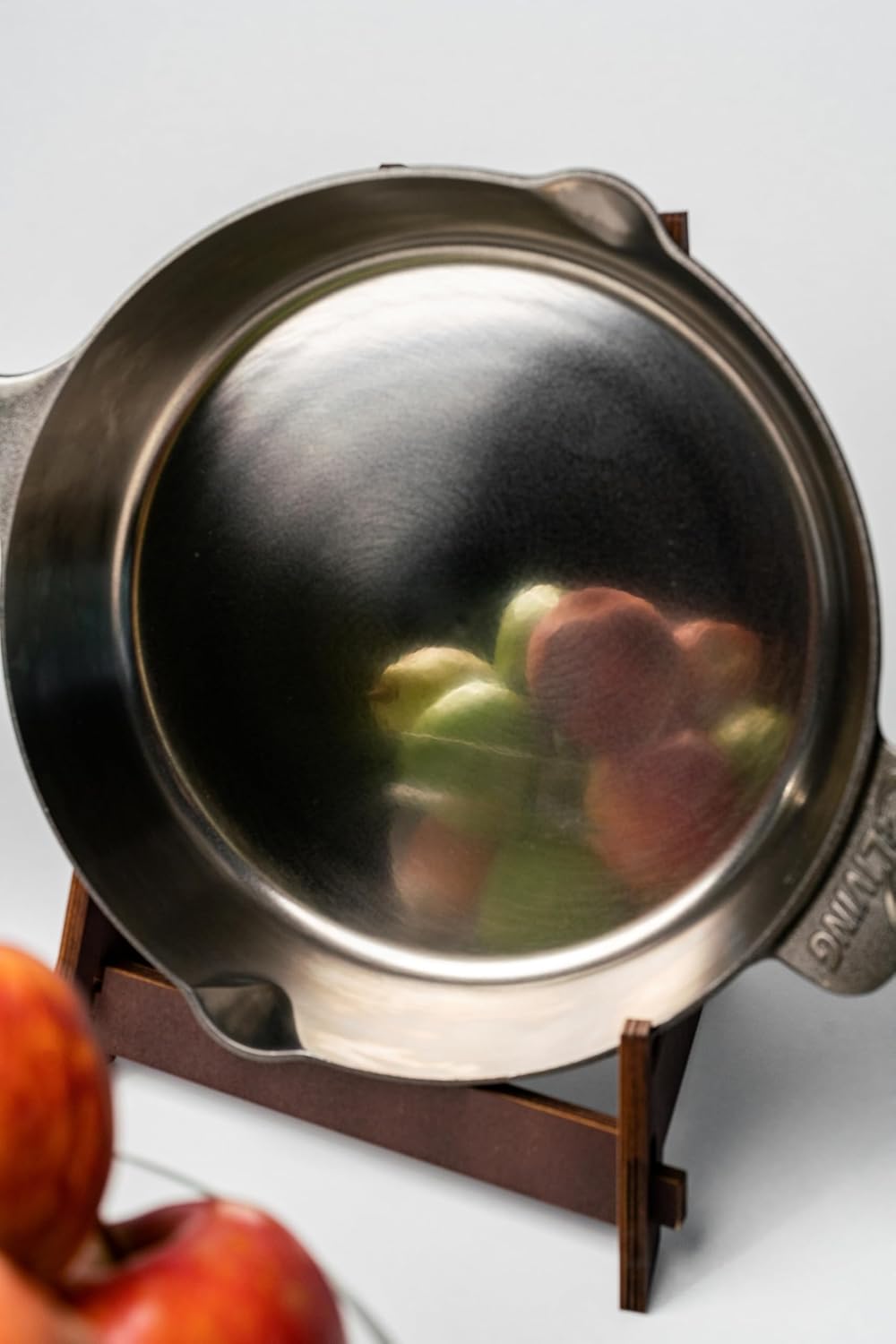 iLiving Un-seasoned Modern Heirloom Mirror Polished Cast Iron Skillet Pan 12" (2.7" Wall Height / 3.7 L), Silver