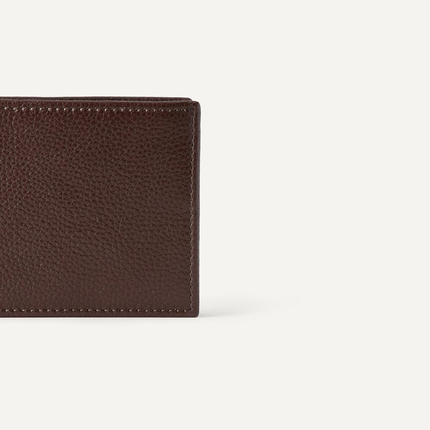 Amazon Essentials Men's Pebbled Full Grain Leather Bifold Wallet