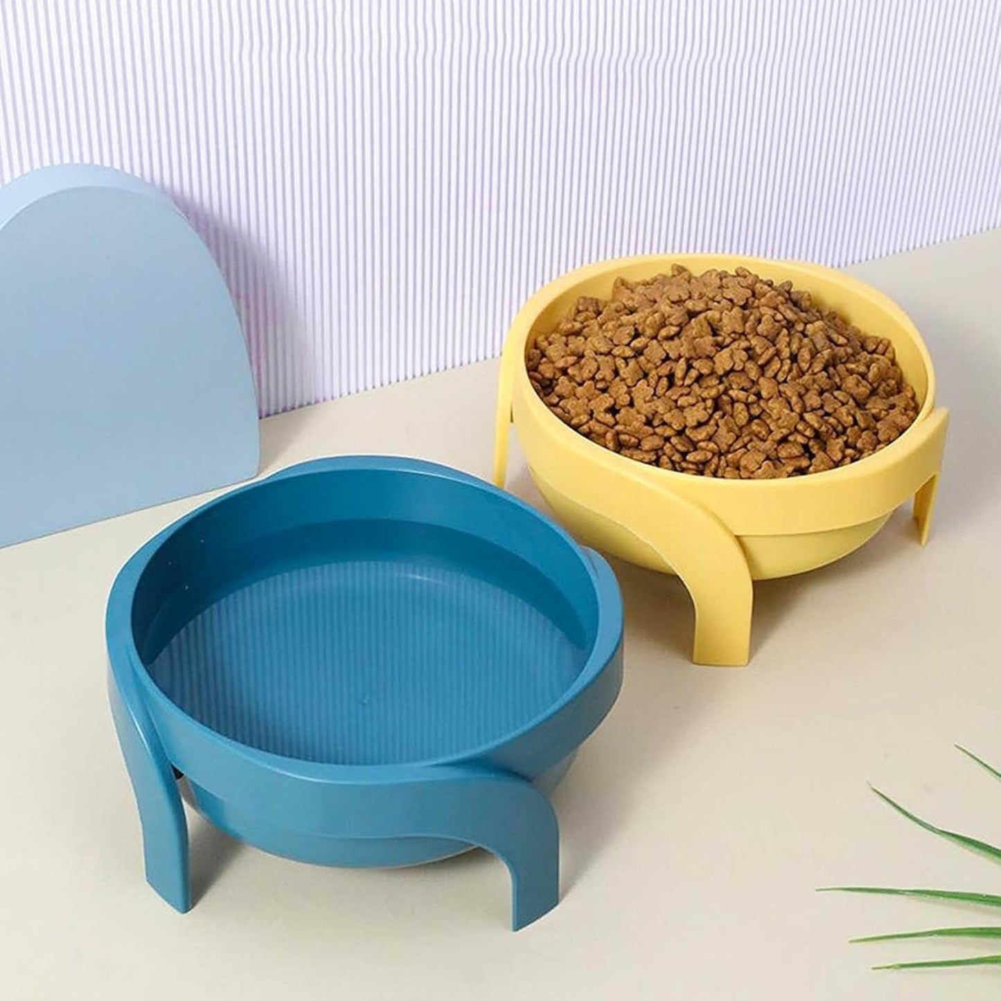 Elevated Pet Bowl Stand with Windmill Design, Large Capacity Food and Water Container, Durable Drinking Bowl Holder for Dogs and Cats (Yellow, One Size)