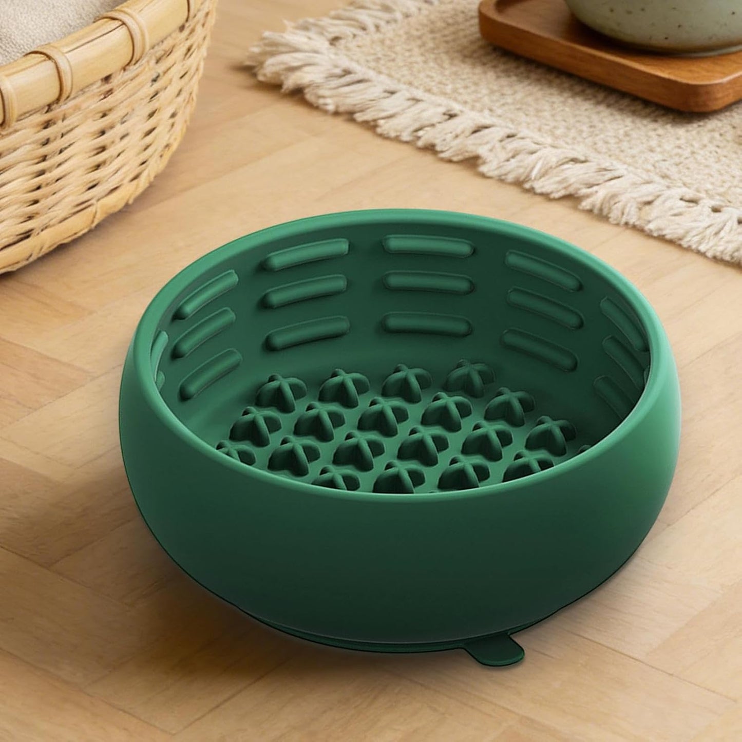 Dog Feeder Bowl, Silicone Anti Choking Base, Slow Feeder Bowl, Silicone Material with Non-Slip Bottom, Pet Feeding Dish with Safe Design, Small Pet Cat Indoor Outdoor Enrichment Feeding Training